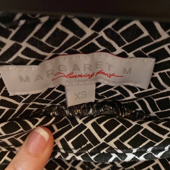 Margaret M Slimming Pant XS in Black & White, Capris - Picture 3 of 6